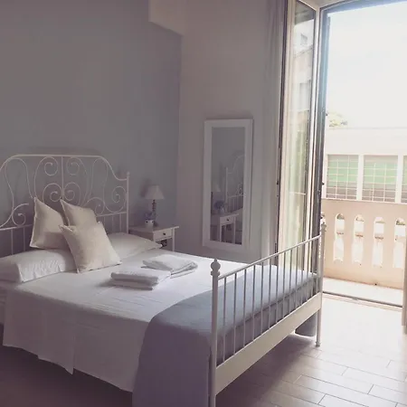 فندق مبيت وإفطار Luce Del Barocco ليتشي
